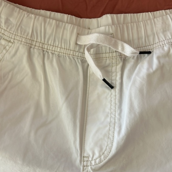 Tommy Hilfiger Boys Large 14/16 white drawstring shorts - Picture 2 of 6